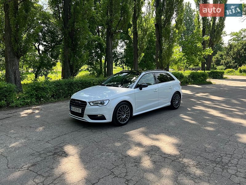 Хетчбек Audi A3 2016 в Києві