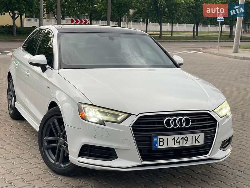 Седан Audi A3 2016 в Кременчуці