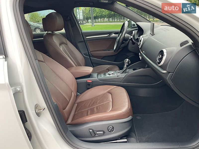 Седан Audi A3 2016 в Кременчуці