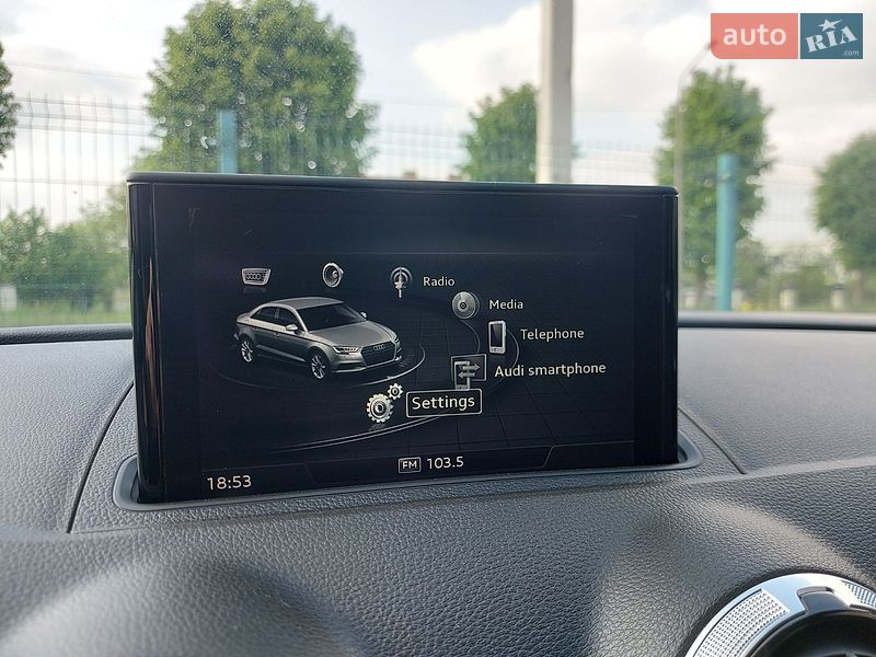 Седан Audi A3 2016 в Дрогобыче