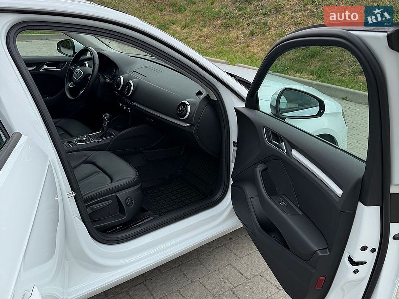 Хетчбек Audi A3 2015 в Стрию