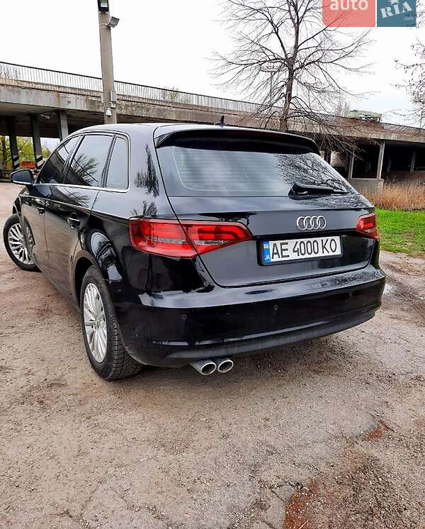 Хетчбек Audi A3 2015 в Дніпрі
