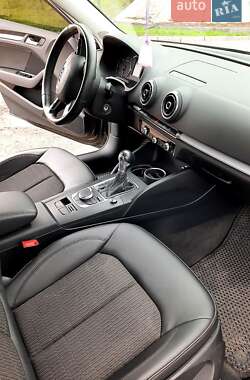 Хетчбек Audi A3 2015 в Дніпрі