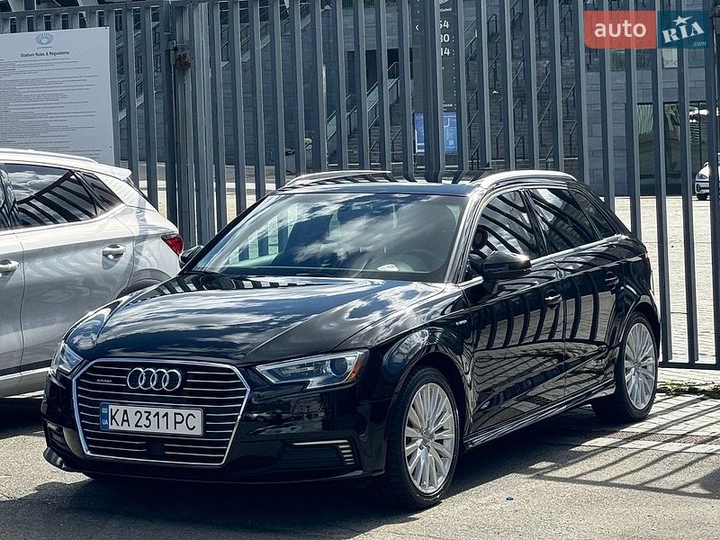 Хетчбек Audi A3 2016 в Києві