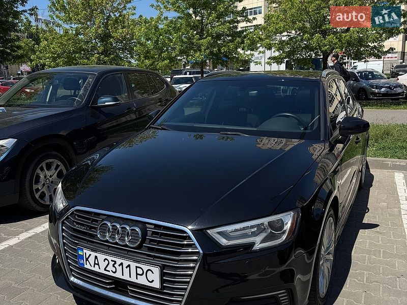 Хетчбек Audi A3 2016 в Києві
