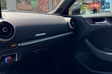 Хетчбек Audi A3 2016 в Києві