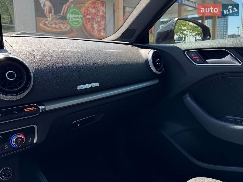 Хетчбек Audi A3 2016 в Києві