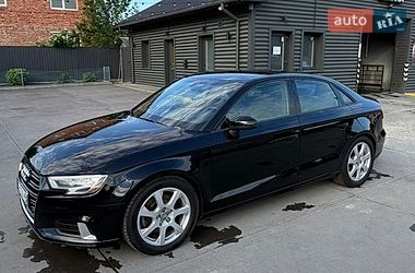 Седан Audi A3 2016 в Ивано-Франковске