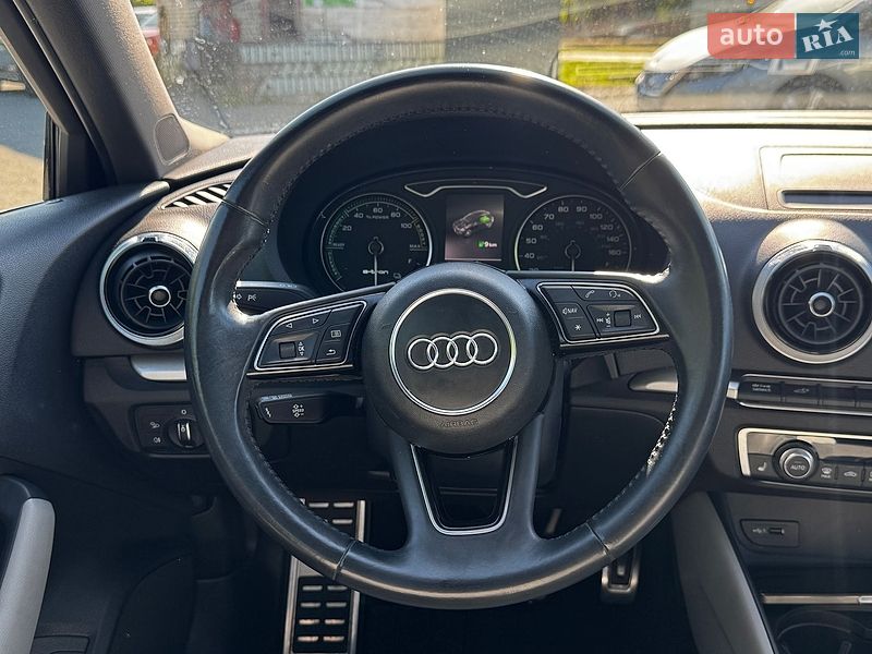 Хетчбек Audi A3 2017 в Луцьку