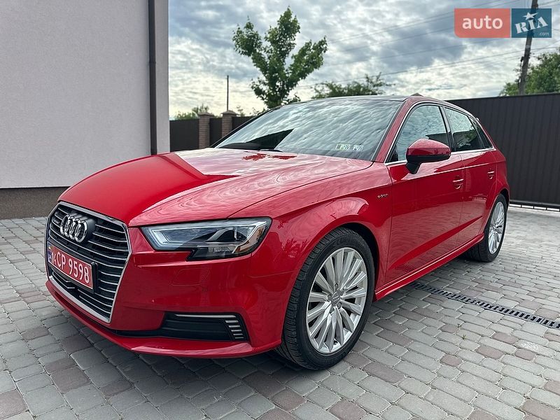 Хетчбек Audi A3 2017 в Вінниці