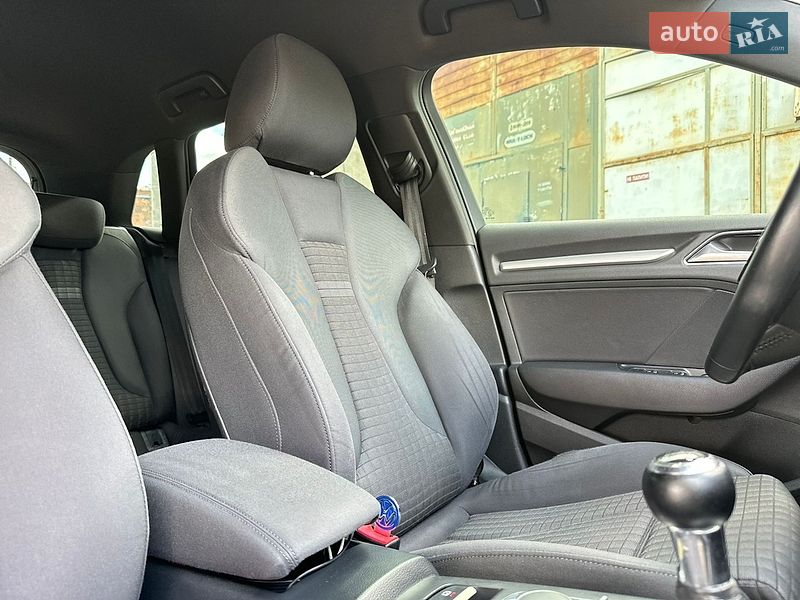 Хетчбек Audi A3 2013 в Чернівцях