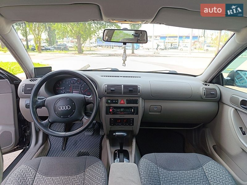 Хетчбек Audi A3 1998 в Вишневому