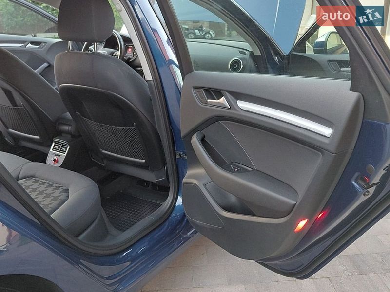 Хетчбек Audi A3 2014 в Бориславі