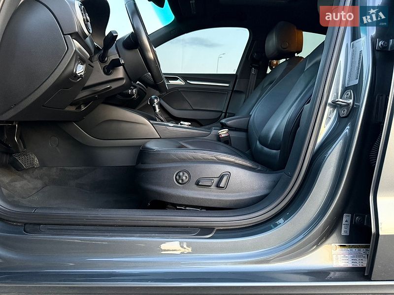 Седан Audi A3 2016 в Киеве
