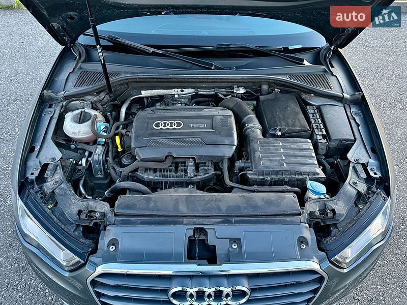 Седан Audi A3 2016 в Киеве