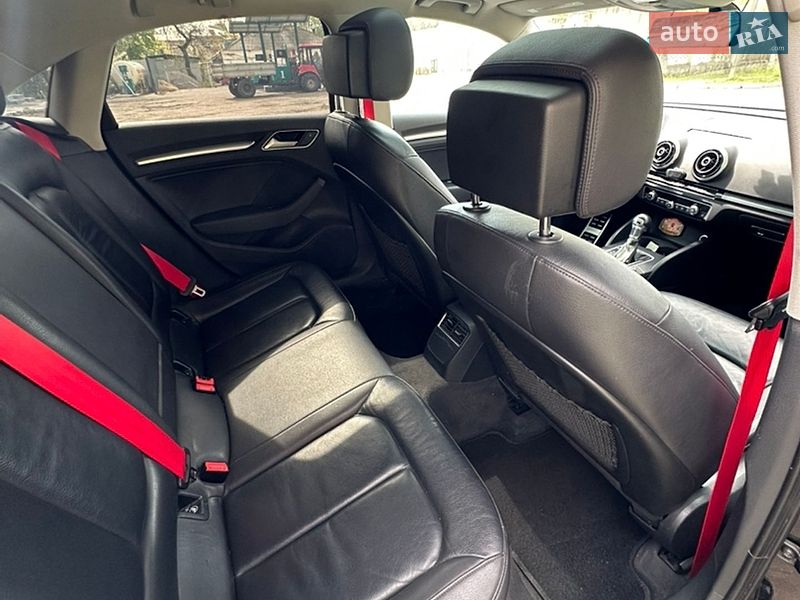 Седан Audi A3 2014 в Николаеве