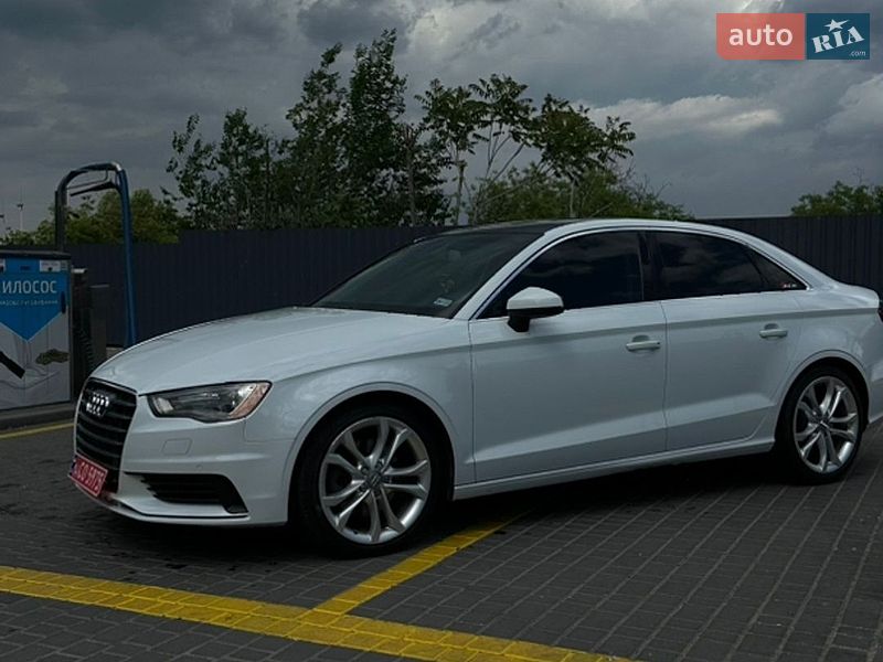 Седан Audi A3 2014 в Дніпрі
