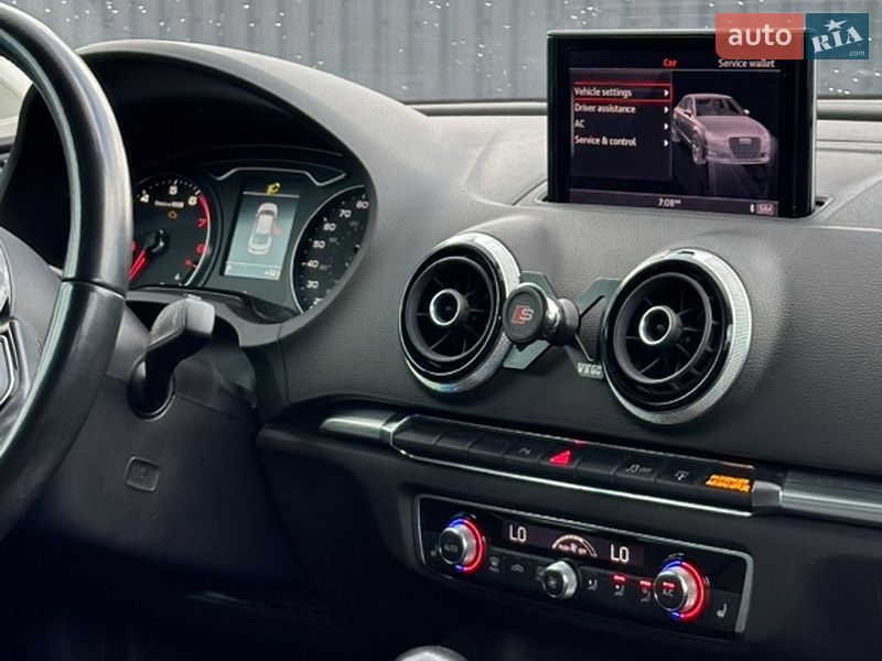 Седан Audi A3 2014 в Дніпрі