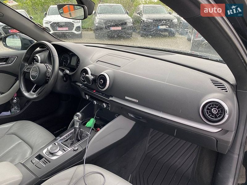 Хетчбек Audi A3 2016 в Львові