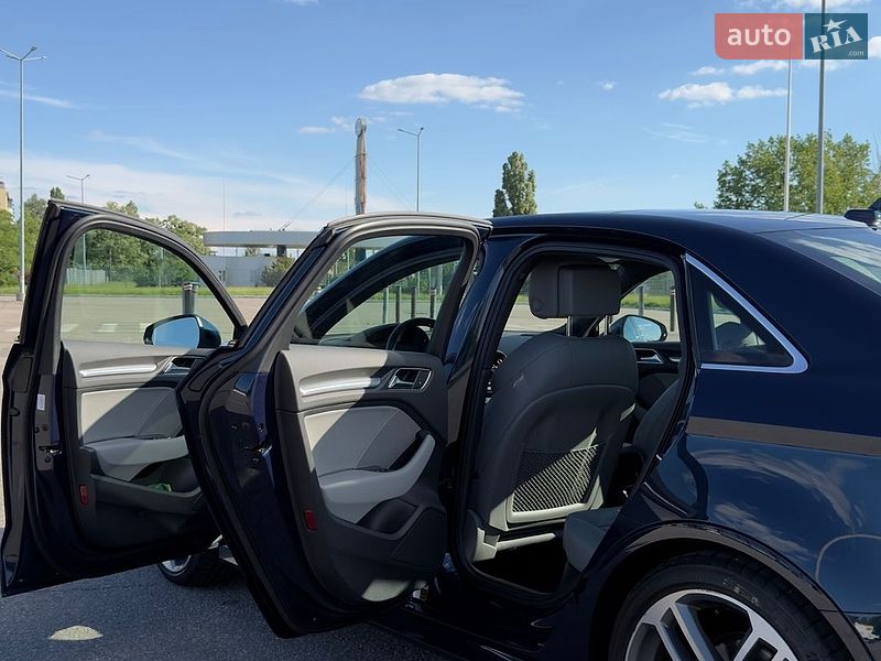Седан Audi A3 2017 в Харкові