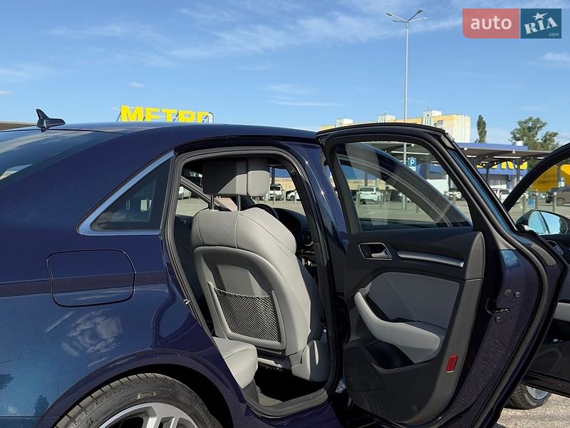 Седан Audi A3 2017 в Харкові