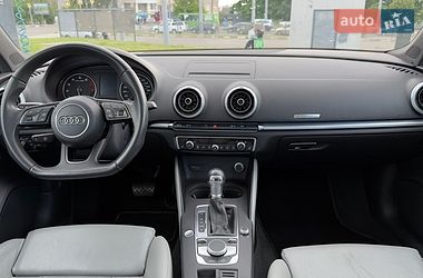 Седан Audi A3 2017 в Харкові