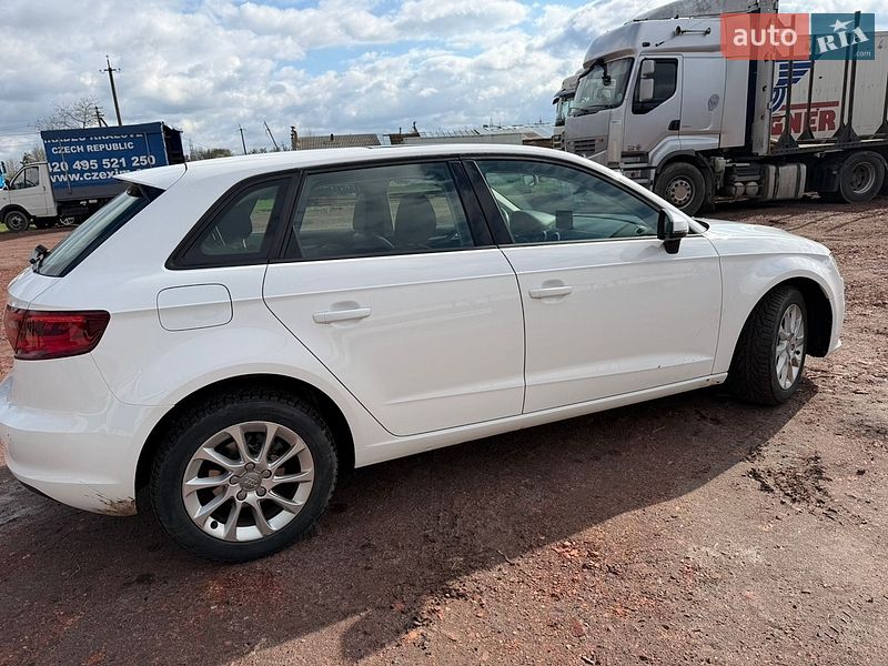Хэтчбек Audi A3 2015 в Львове