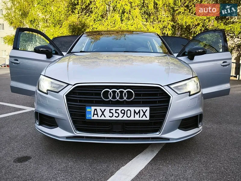 Audi A3 2016 VIN WAUAUGFFXH1042143 фото оголошення 5 з 59