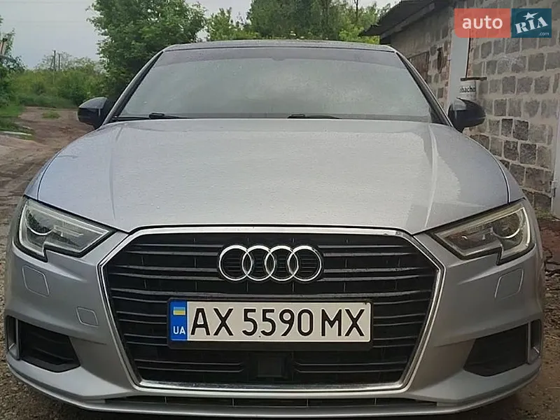 Audi A3 2016 VIN WAUAUGFFXH1042143 фото оголошення 2 з 59