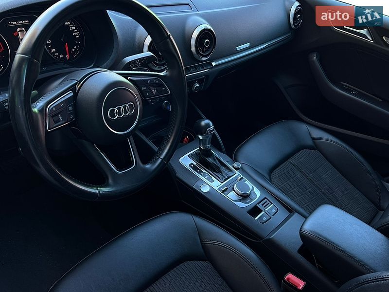 Седан Audi A3 2017 в Києві