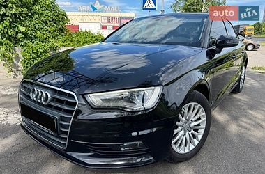 Седан Audi A3 2016 в Киеве