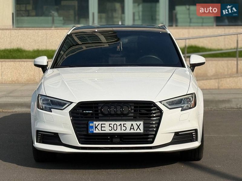 2017 Audi A3 E-Tron, VIN WAUTPBFF1JA078456:plate — zdjęcie 1 (autoria)