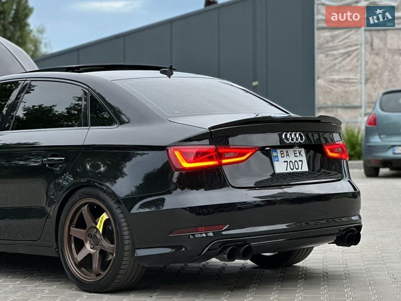 Седан Audi A3 2015 в Кропивницькому