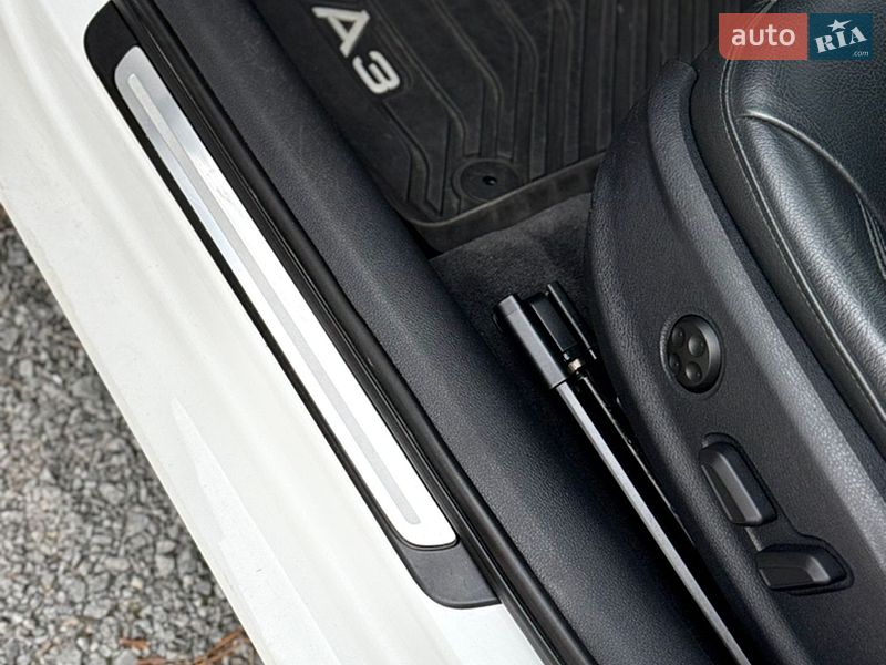 Седан Audi A3 2019 в Ровно