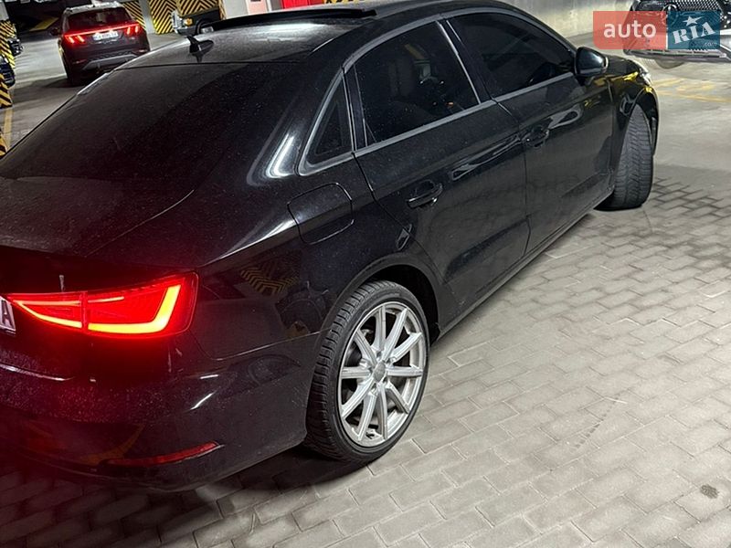 Седан Audi A3 2014 в Киеве