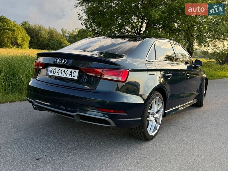 Седан Audi A3 2019 в Хусті