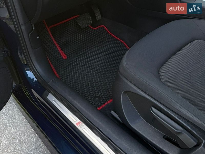 Седан Audi A3 2019 в Хусті