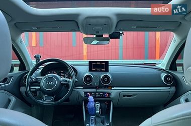 Седан Audi A3 2015 в Киеве