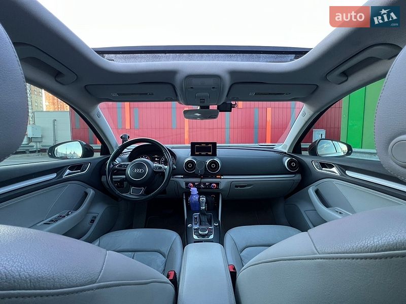 Седан Audi A3 2015 в Киеве