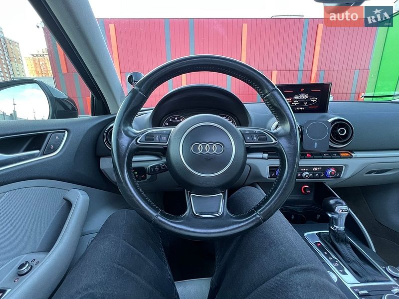 Седан Audi A3 2015 в Киеве