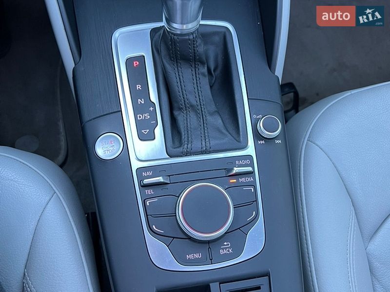 Седан Audi A3 2015 в Киеве