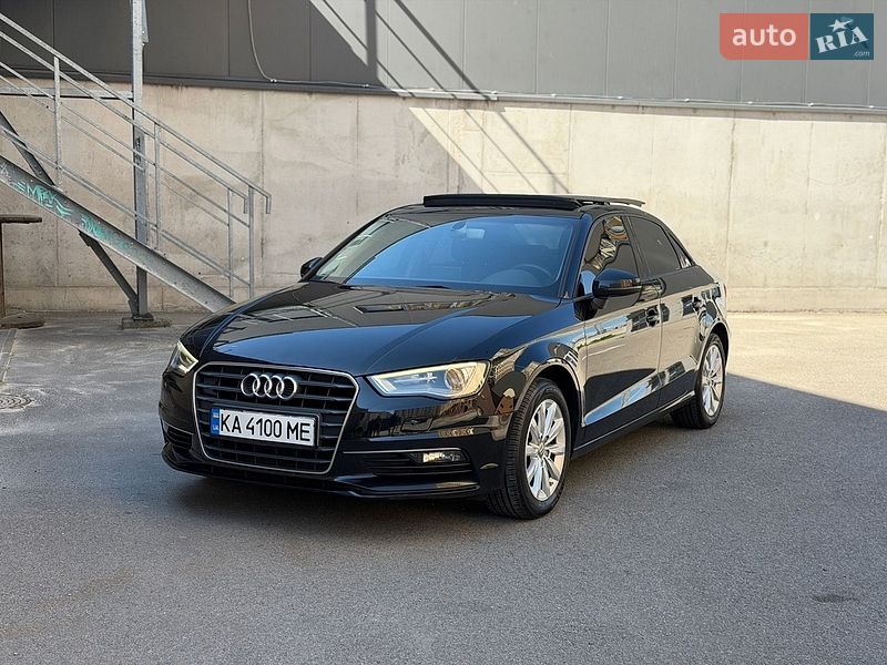 Седан Audi A3 2015 в Киеве
