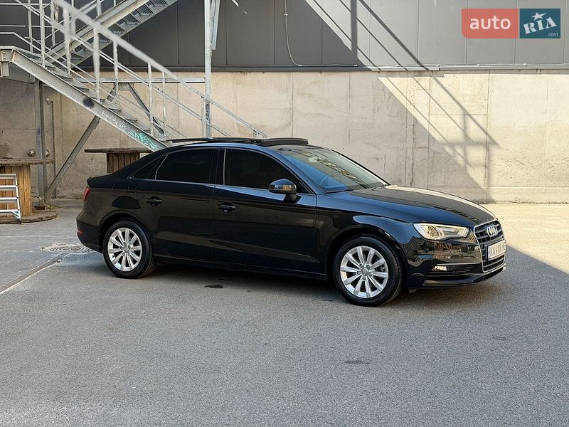 Седан Audi A3 2015 в Києві