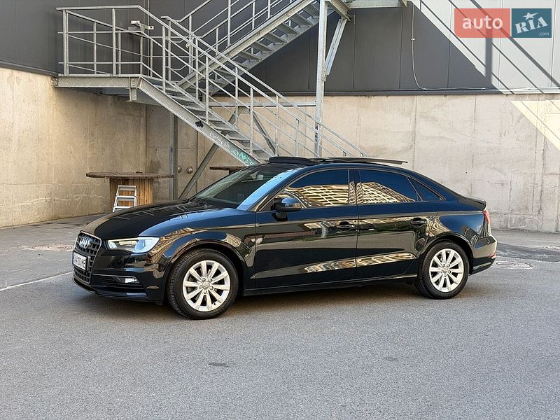 Седан Audi A3 2015 в Києві