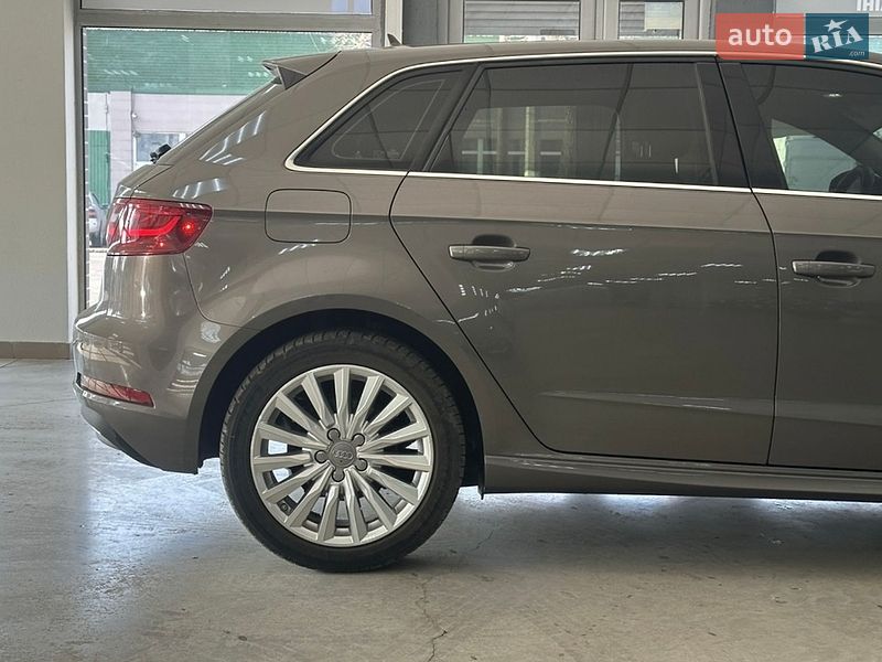 Хетчбек Audi A3 2015 в Одесі
