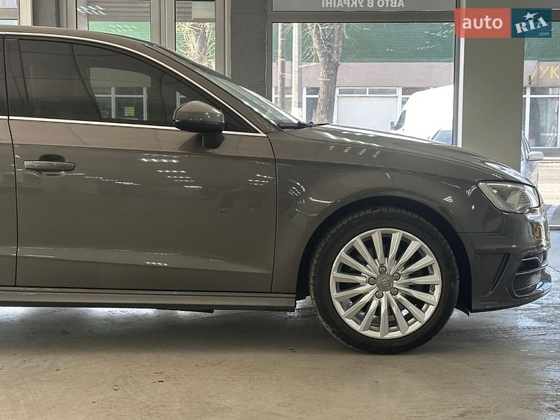 Хетчбек Audi A3 2015 в Одесі