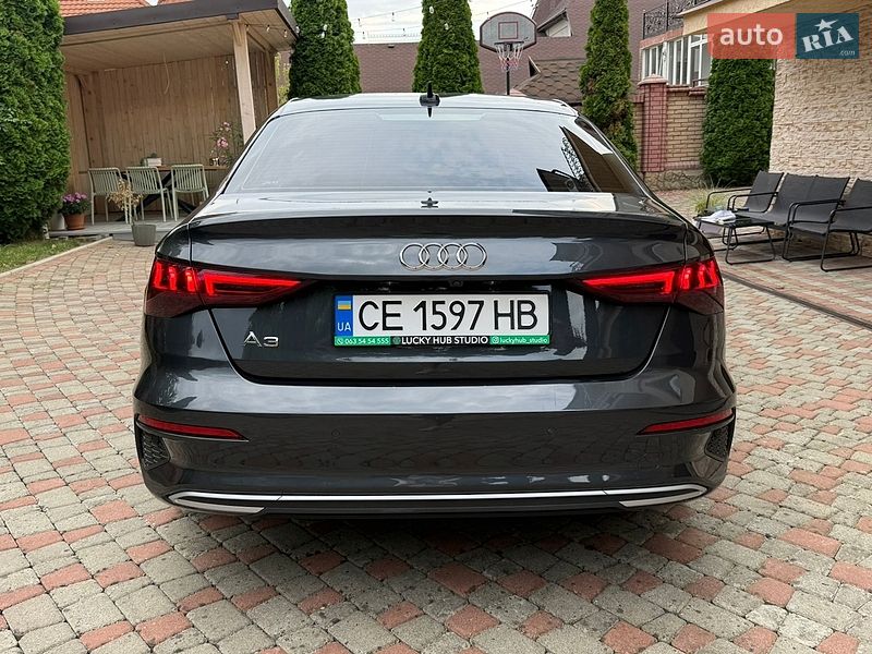 Седан Audi A3 2022 в Чернівцях