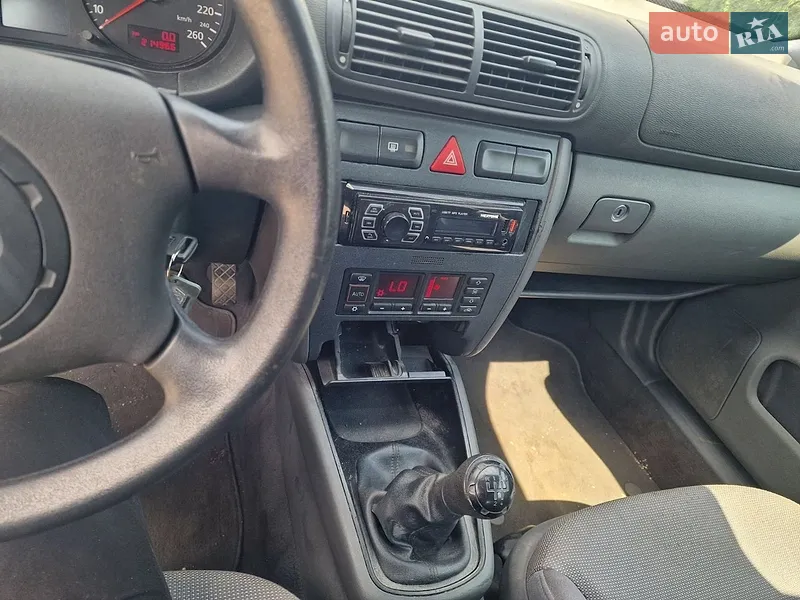 Audi A3 2000 VIN WAUZZZ8LZYA122010 фото оголошення 4 з 41