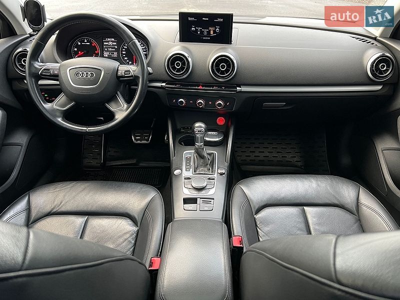 Седан Audi A3 2015 в Балаклее