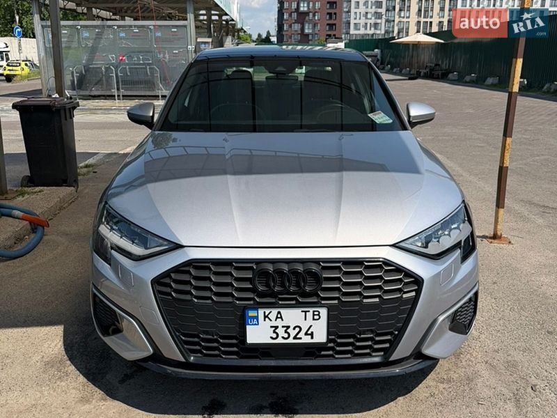 Седан Audi A3 2022 в Киеве